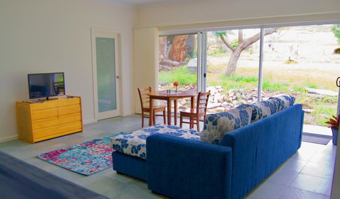 Back Valley Farmstay Bed And Breakfast - Accommodation Broome 3