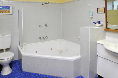 Aston Motel Yamba - Accommodation Broome 8