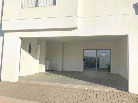 MODERN SPACIOUS 3 BR HOME - NEAR BEACH & AIRPORT - Accommodation Broome 13