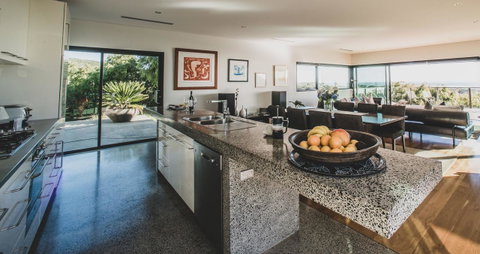 The Roozen Residence - Accommodation Broome 4