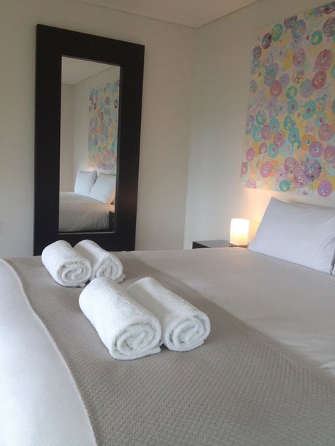 The Roozen Residence - Accommodation Broome 24