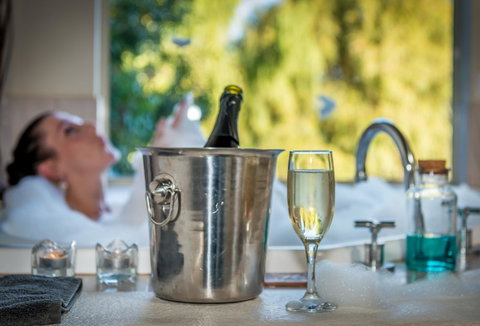 Chimes Spa Retreat - Accommodation Broome 16