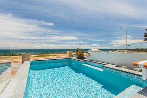 Cottesloe Beach House I - Accommodation Broome 2