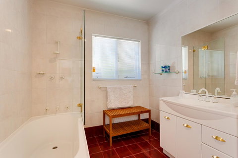 Cottesloe Beach House I - Accommodation Broome 4
