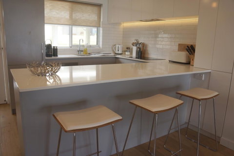 Cottesloe Beachfront Ocean View Apartment - Accommodation Broome 13