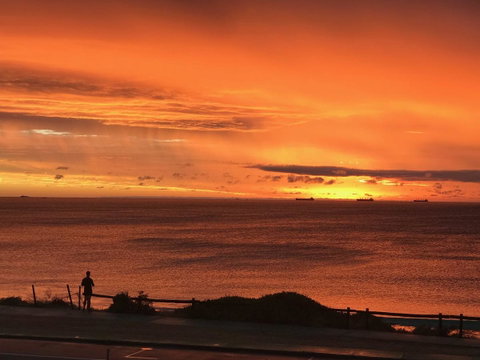 Cottesloe Beachfront Ocean View Apartment - Accommodation Broome 14