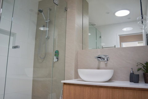 Cottesloe Beachfront Ocean View Apartment - Accommodation Broome 15