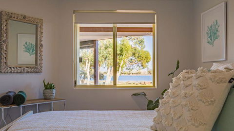 Starboard Views Kalbarri - River Front Apartment - Accommodation Broome 5