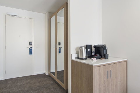 Metro Hotel Perth - Accommodation Broome 1