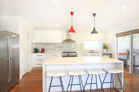 Calming Waters - Pet Friendly - Community Pool - Accommodation Broome 14