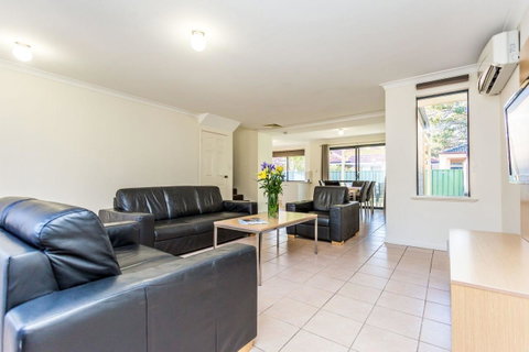 Country Comfort Perth - Accommodation Broome 22