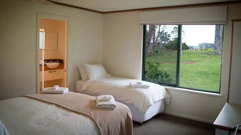 Karri Mia Chalets And Studios - Accommodation Broome 10