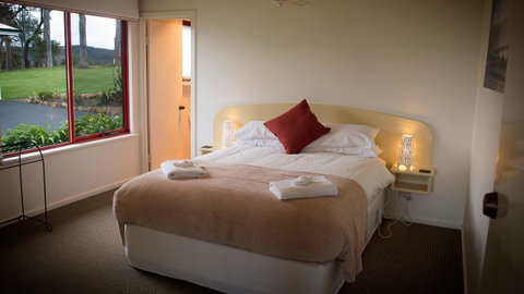 Karri Mia Chalets And Studios - Accommodation Broome 7