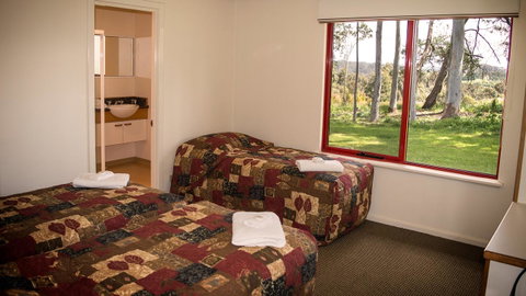 Karri Mia Chalets And Studios - Accommodation Broome 14