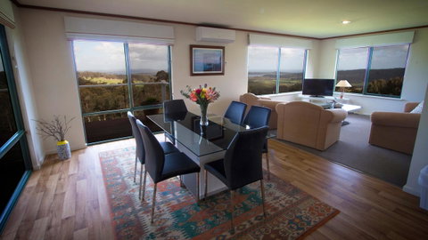 Karri Mia Chalets And Studios - Accommodation Broome 27