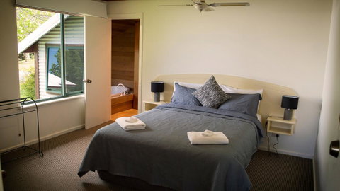 Karri Mia Chalets And Studios - Accommodation Broome 18
