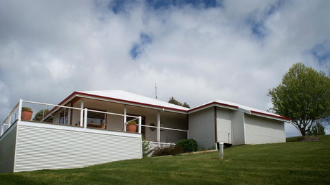 Karri Mia Chalets And Studios - Accommodation Broome 35