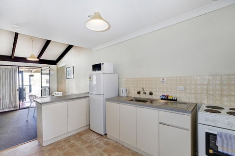 West Beach Lagoon 123 - Location & Views!!! - Accommodation Broome 10