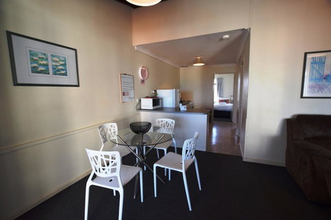 West Beach Lagoon 123 - Location & Views!!! - Accommodation Broome 7