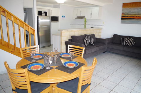 Kalbarri Blue Ocean Villas - Accommodation Broome 3