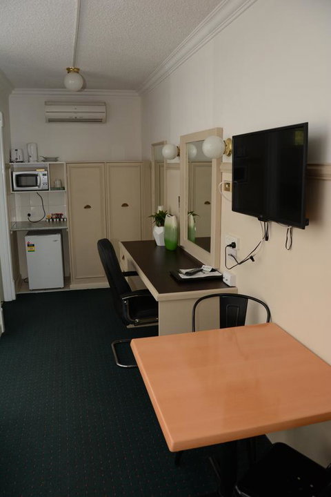 Ben Chifley Motor Inn - Accommodation Broome 17