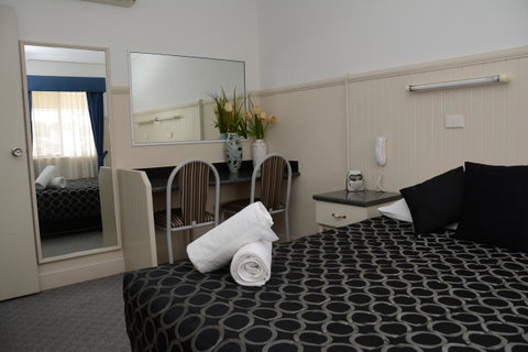Ben Chifley Motor Inn - Accommodation Broome 18
