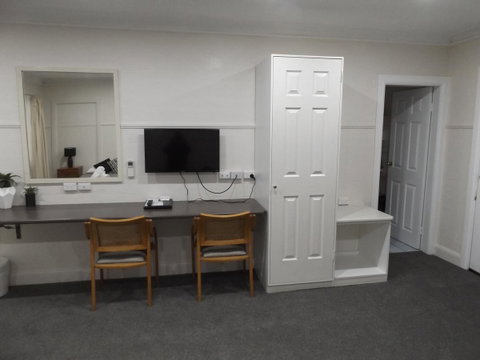 Ben Chifley Motor Inn - Accommodation Broome 6