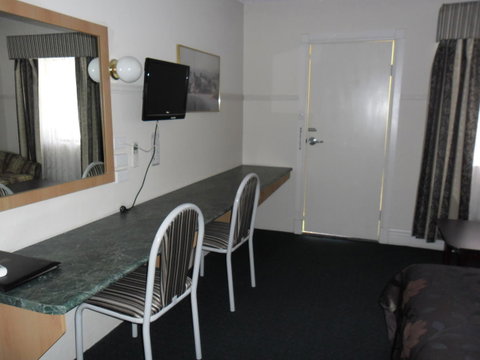 Ben Chifley Motor Inn - Accommodation Broome 40