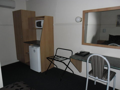 Ben Chifley Motor Inn - Accommodation Broome 33