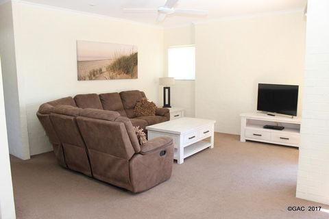 Mollymook Cove Apartments - Accommodation Broome 9