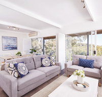 Bright and Spacious Family Home With Leafy Deck - Accommodation Broome