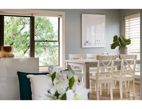 Beachside Getaway In Freshie W Parking - Accommodation Broome 3