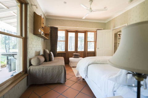 Thistle Hill Guesthouse - Walk To Many Wineries And Restaurants - Accommodation Broome 36