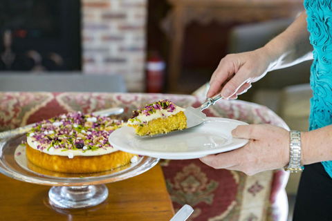 Thistle Hill Guesthouse - Walk To Many Wineries And Restaurants - Accommodation Broome 2