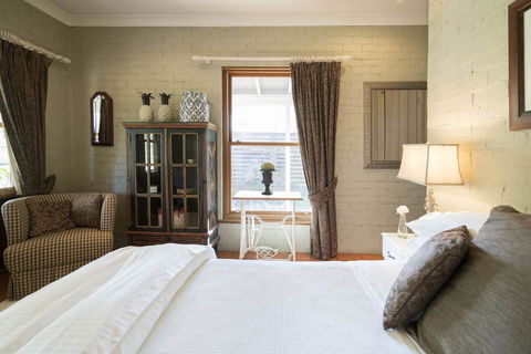 Thistle Hill Guesthouse - Walk To Many Wineries And Restaurants - Accommodation Broome 26