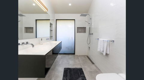 Wine Country Villas - Accommodation Broome 8