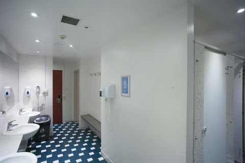 YHA Sydney Central - Accommodation Broome 7