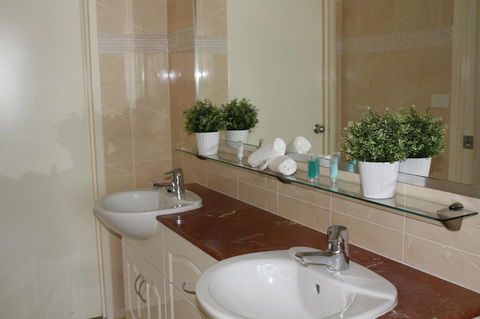 The Boathouse Resort Luxury Apartments - Accommodation Broome 18
