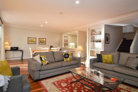 Villa 3br Chianti Villa Located Within Cypress Lakes Resort - Accommodation Broome 2