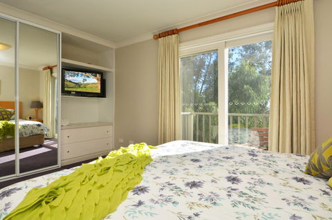 Villa 3br Chianti Villa Located Within Cypress Lakes Resort - Accommodation Broome 12