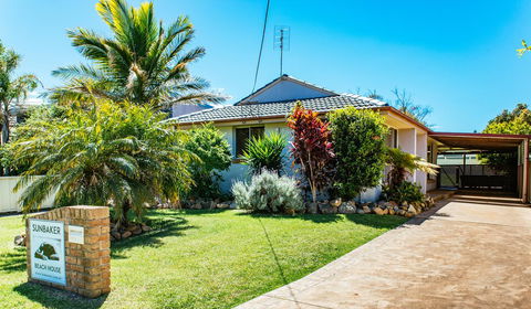 Sunbaker Pet Friendly Awards Finalist 4 Mins Walk To Culburra Beach - Accommodation Broome 32