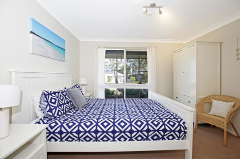 Hayes Beach House I Award Winner I 4 Mins To Beach - Accommodation Broome 3
