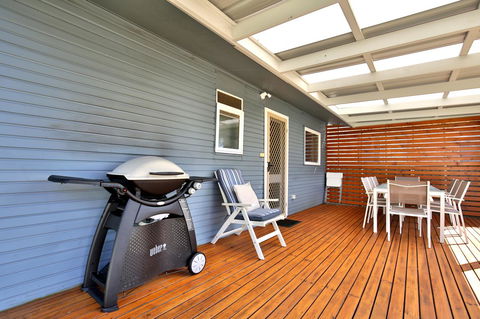 Hayes Beach House I Award Winner I 4 Mins To Beach - Accommodation Broome 7