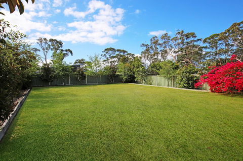 Hayes Beach House I Award Winner I 4 Mins To Beach - Accommodation Broome 21