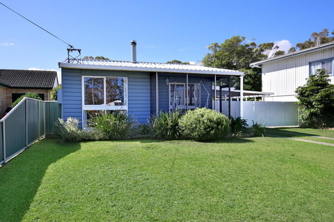 Hayes Beach House I Award Winner I 4 Mins To Beach - Accommodation Broome 19