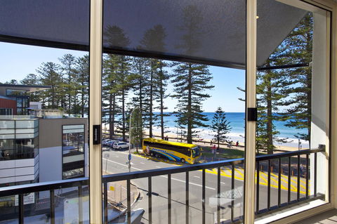 Manly Paradise Motel & Apartments - Accommodation Broome 4