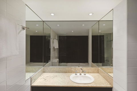 Adina Apartment Hotel Sydney Surry Hills - Accommodation Broome 9