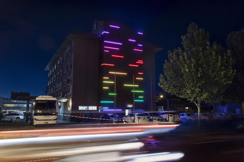 Mercure Albury - Accommodation Broome 0