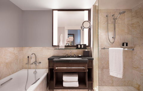 Four Seasons Hotel Sydney - Accommodation Broome 5