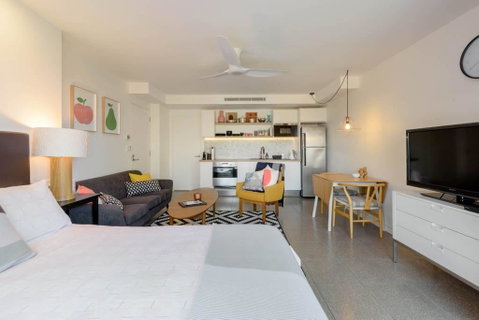 Scandi Beach Apartment - Accommodation Broome 8
